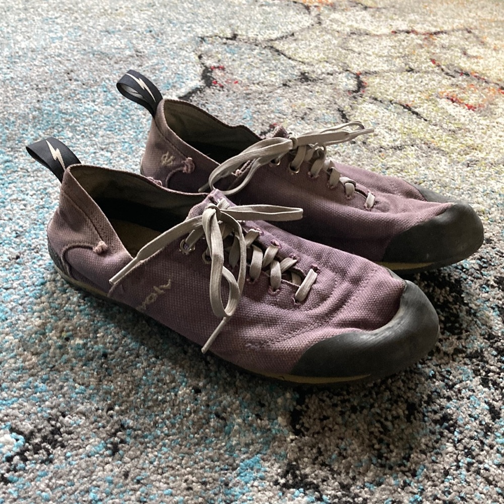 Evolv Cruzer approach shoes, Size 7
